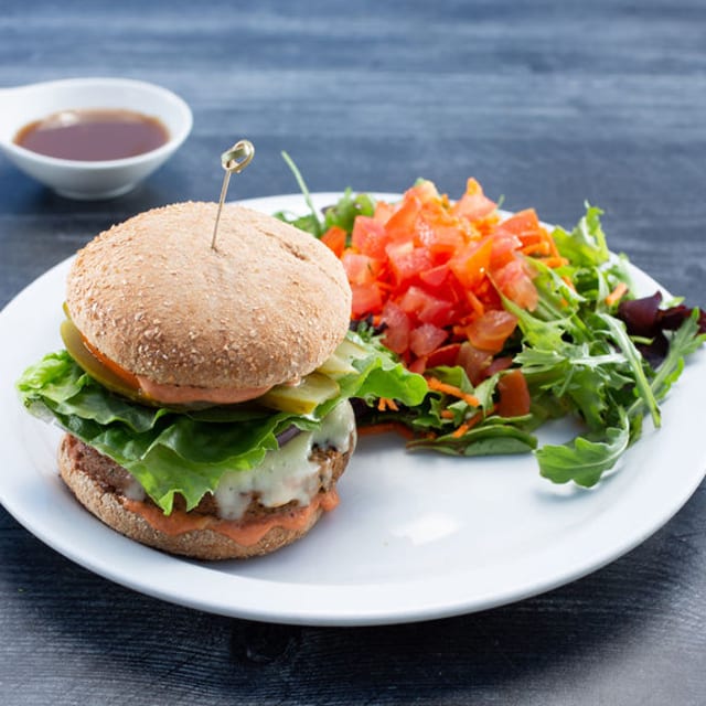 Juicy Special (Vegan) Burger.